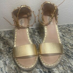 Valentino Gold Espadrille Wedges with Rockstud Ankle Straps Size 39